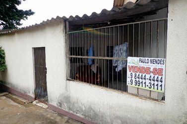 Casa &agrave; venda - 90m&sup2; - CONJUNTO RESIDENCIAL C&Oacute;RREGO LONGE
