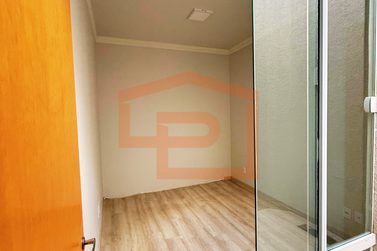 Casa &agrave; venda - 121m&sup2; - Jardim Caravelle