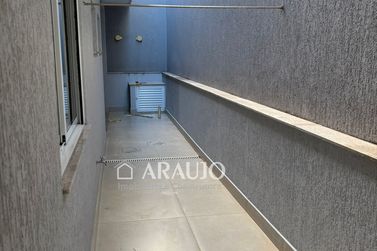 Casa &agrave; venda - 218m&sup2; - Condom&iacute;nio Residencial Portal das &Aacute;guas
