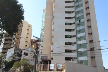 Apartamento para alugar - 130m&sup2; - Zona III