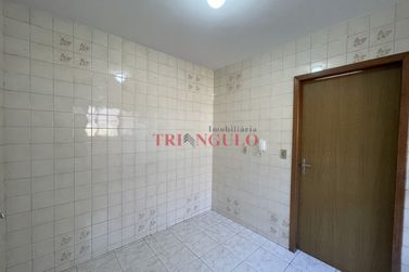 Apartamento para alugar - 61m&sup2; - ZONA I