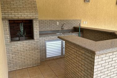 Casa &agrave; venda - 372m&sup2; - Zona I-A