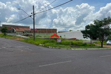 Terreno &agrave; venda - 450m&sup2; - Jardim Espanha