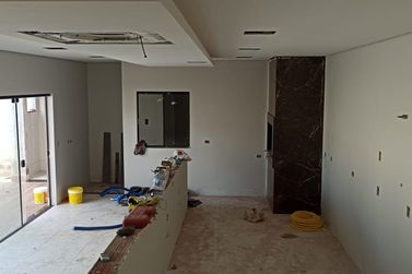 Casa &agrave; venda - 200m&sup2; - Zona VI