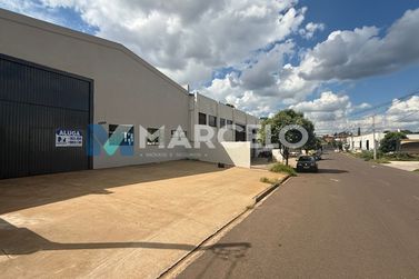 Sal&atilde;o Comercial para alugar - 400m&sup2; - Jarim Santiago