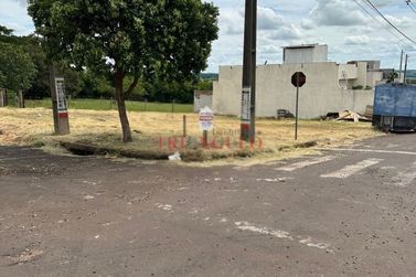 Terreno &agrave; venda - 243m&sup2; - PARQUE RESIDENCIAL VIENA III