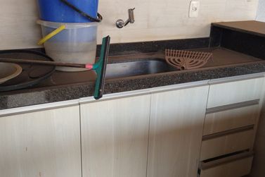 Casa para alugar - 100m&sup2; - Jardim Alphaville