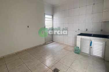 Sobrado para alugar - Zona II