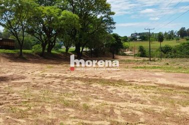 Ch&aacute;cara &agrave; venda - 2400m&sup2; - Centro