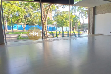 Sal&atilde;o Comercial para alugar - 432m&sup2; - Zona III