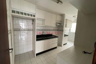 Apartamento &agrave; venda - 77m&sup2; - ZONA II