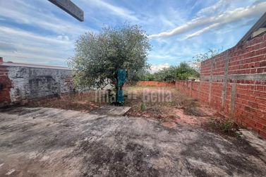 Terreno &agrave; venda - Zona IV