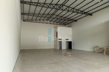 Sal&atilde;o Comercial para alugar - Zona III