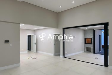 Casa &agrave; venda - 230m&sup2; - Recanto Tropical