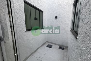 Casa &agrave; venda - 90m&sup2; - Jardim Cima