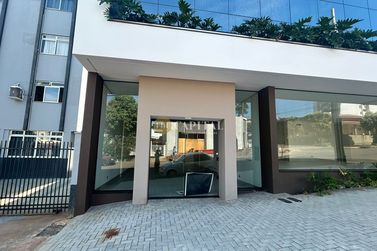 Sal&atilde;o Comercial para alugar - 86m&sup2; - Zona III
