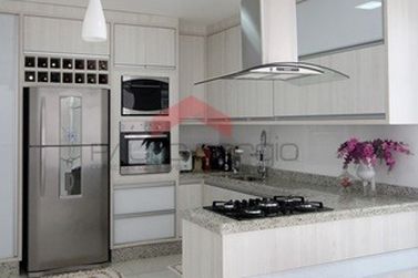 Sobrado &agrave; venda - 325m&sup2; - Zona II