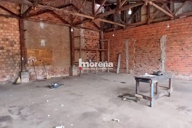 Sal&atilde;o Comercial para alugar - 240m&sup2; - Zona I