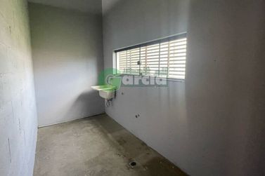 Sal&atilde;o Comercial para alugar - 260m&sup2; - Zona I