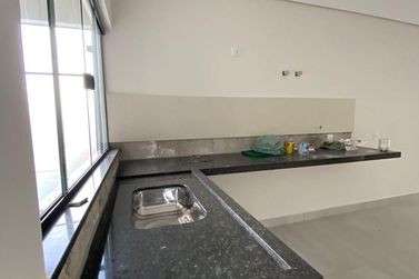Sobrado &agrave; venda - 247m&sup2; - Zona V