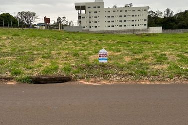 Terreno &agrave; venda - 1418m&sup2; - JARDIM AEROPORTO