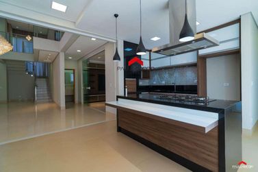 Casa &agrave; venda - 347m&sup2; - Residencial Royal Garden