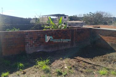 Terreno &agrave; venda - 216m&sup2; - Jardim Colibri