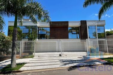 Casa &agrave; venda - 735m&sup2; - Zona Armaz&eacute;m