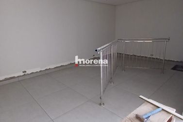 Sal&atilde;o Comercial para alugar - 428m&sup2; - Zona III