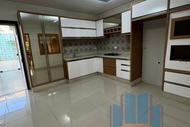 Casa &agrave; venda - 380m&sup2; - Jardim Imigrantes II