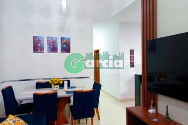 Casa &agrave; venda - 90m&sup2; - Jardim das Cerejeiras