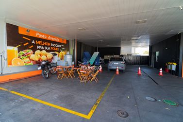 Sal&atilde;o Comercial &agrave; venda - 1470m&sup2; - Zona I