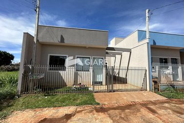 Casa &agrave; venda - 50m&sup2; - JARDIM PINHEIRINHO