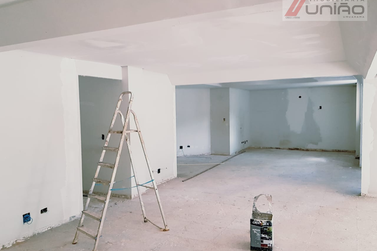 Sal&atilde;o Comercial para alugar - 172m&sup2; - Zona I