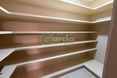 Casa para alugar - 525m&sup2; - Zona I