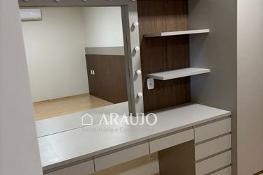 Casa &agrave; venda - 218m&sup2; - Condom&iacute;nio Residencial Portal das &Aacute;guas