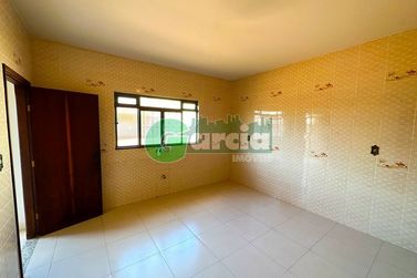 Casa &agrave; venda - 225m&sup2; - Zona II