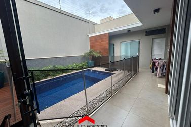 Casa &agrave; venda - 200m&sup2; - Lago Aratimbo