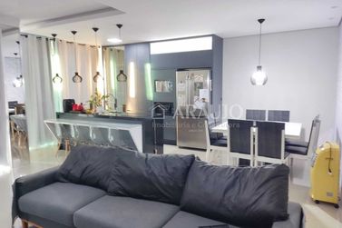 Casa &agrave; venda - 130m&sup2; - Jardim Caravelle