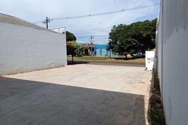 Sala Comercial para alugar - 450m&sup2; - Zona I