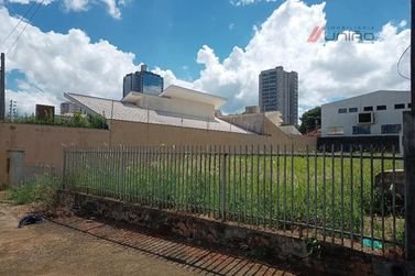 Terreno &agrave; venda - 490m&sup2; - Zona II