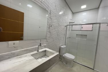 Casa para alugar - 252m&sup2; - ZONA VII