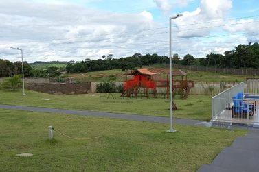 Terreno &agrave; venda - 252m&sup2; - Condom&iacute;nio Essenza