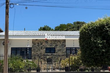 Casa &agrave; venda - 213m&sup2; - Jardim Primavera