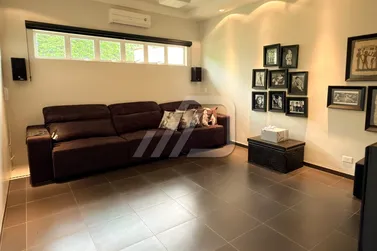Casa &agrave; venda - 688m&sup2; - Zona III