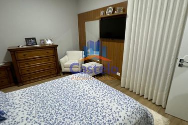 Casa &agrave; venda - 260m&sup2; - ZONA VII