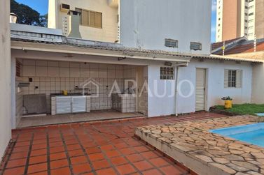 Casa para alugar - 220m&sup2; - Zona I