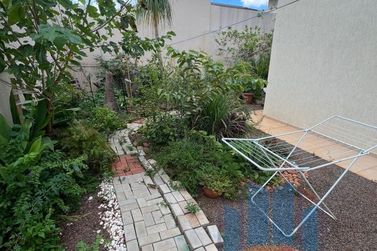 Casa &agrave; venda - 242m&sup2; - Zona I