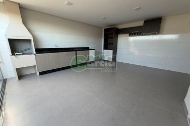 Casa para alugar - Jardim Cima
