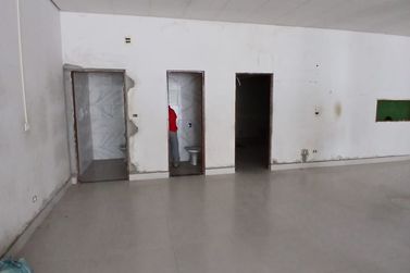 Sal&atilde;o Comercial para alugar - 250m&sup2; - Zona I